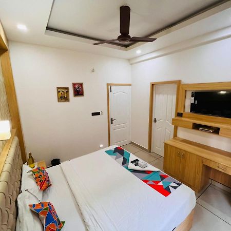 Hotel Reegate Inn Near South Railway Station Kochi Exterior photo